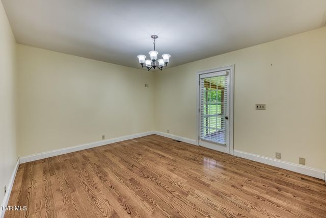 105 Livesay Circle, Rogersville, TN 37857