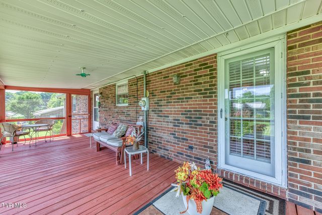 105 Livesay Circle, Rogersville, TN 37857
