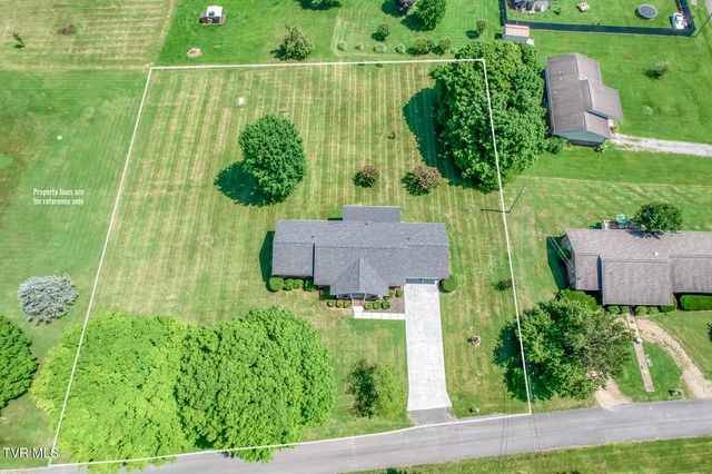 105 Livesay Circle, Rogersville, TN 37857