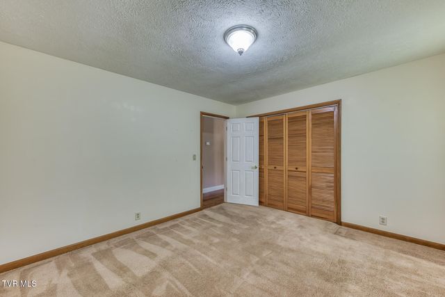 105 Livesay Circle, Rogersville, TN 37857