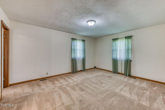 105 Livesay Circle, Rogersville, TN 37857