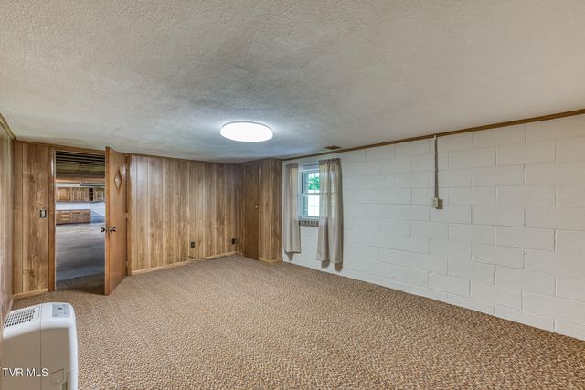 105 Livesay Circle, Rogersville, TN 37857