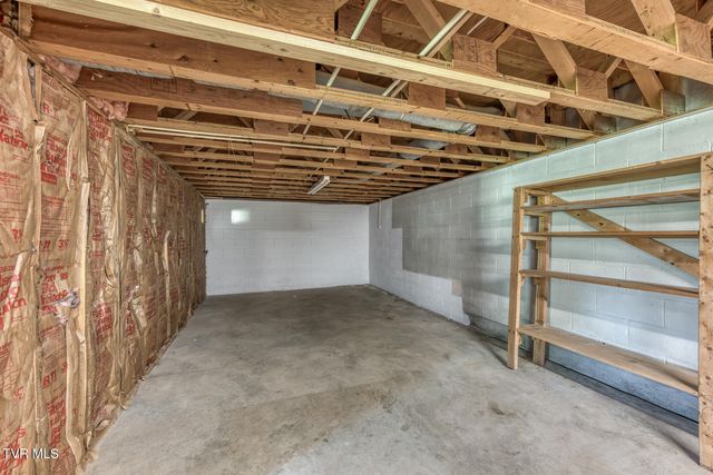 105 Livesay Circle, Rogersville, TN 37857