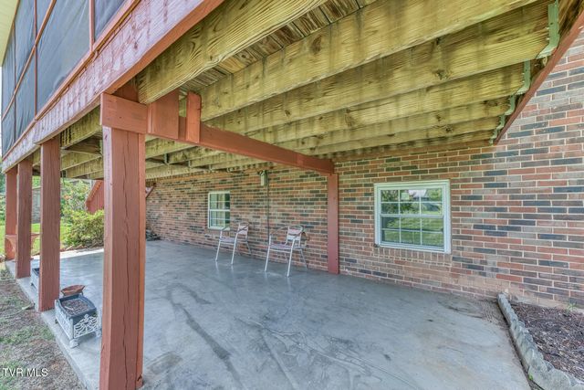 105 Livesay Circle, Rogersville, TN 37857