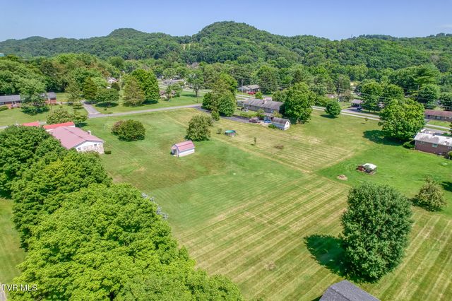 105 Livesay Circle, Rogersville, TN 37857