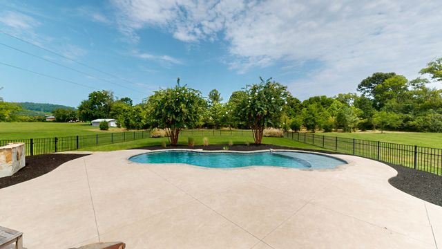2188 Osburn Rd, Arrington, TN 37014