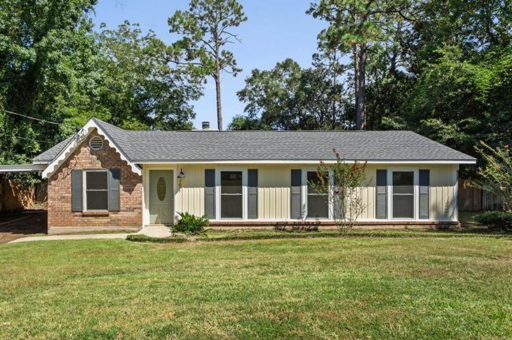 751 Dawes Service Road, Mobile, AL 36695