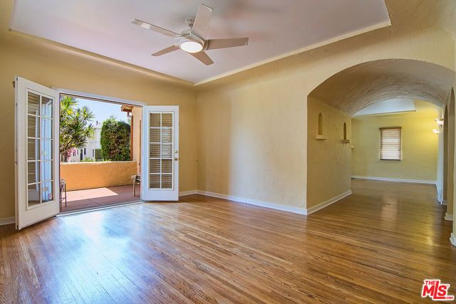 1071 S CLOVERDALE Avenue, Los Angeles, CA 90019