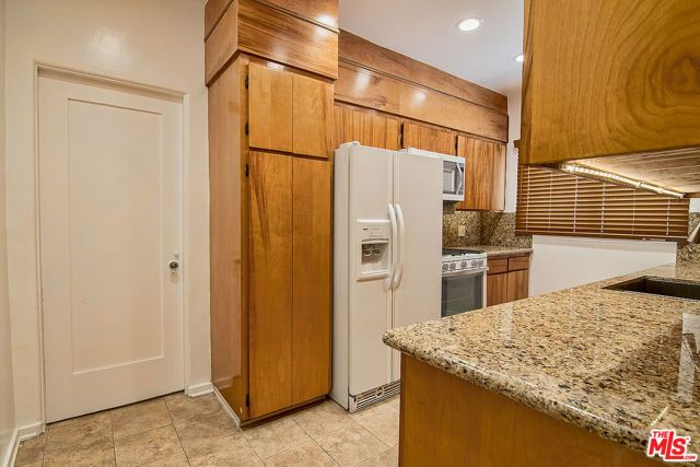 1071 S CLOVERDALE Avenue, Los Angeles, CA 90019