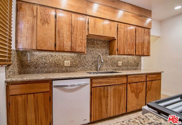 1071 S CLOVERDALE Avenue, Los Angeles, CA 90019
