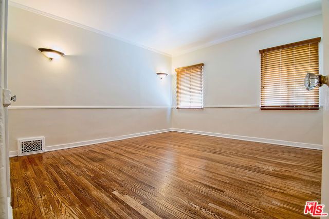 1071 S CLOVERDALE Avenue, Los Angeles, CA 90019