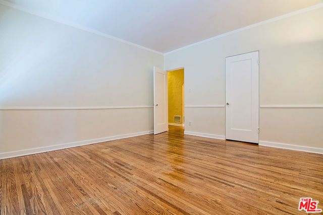 1071 S CLOVERDALE Avenue, Los Angeles, CA 90019