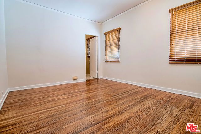 1071 S CLOVERDALE Avenue, Los Angeles, CA 90019