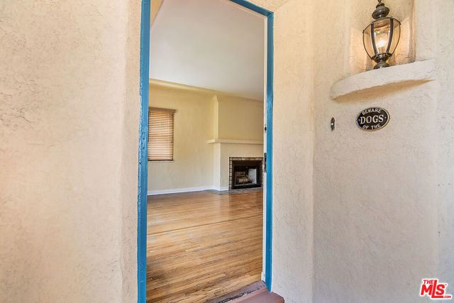 1071 S CLOVERDALE Avenue, Los Angeles, CA 90019