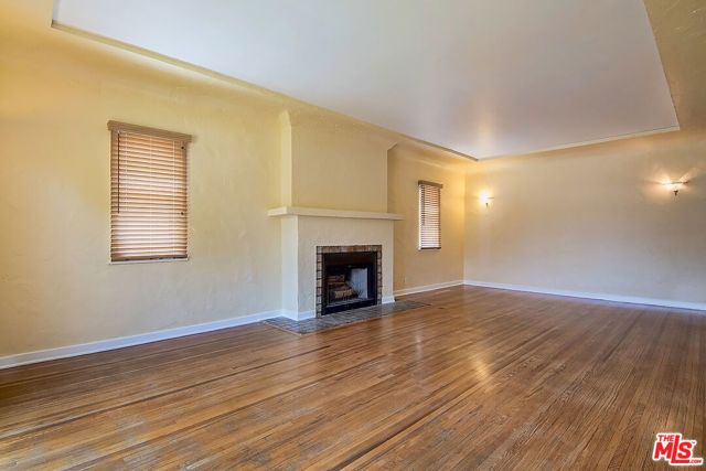 1071 S CLOVERDALE Avenue, Los Angeles, CA 90019