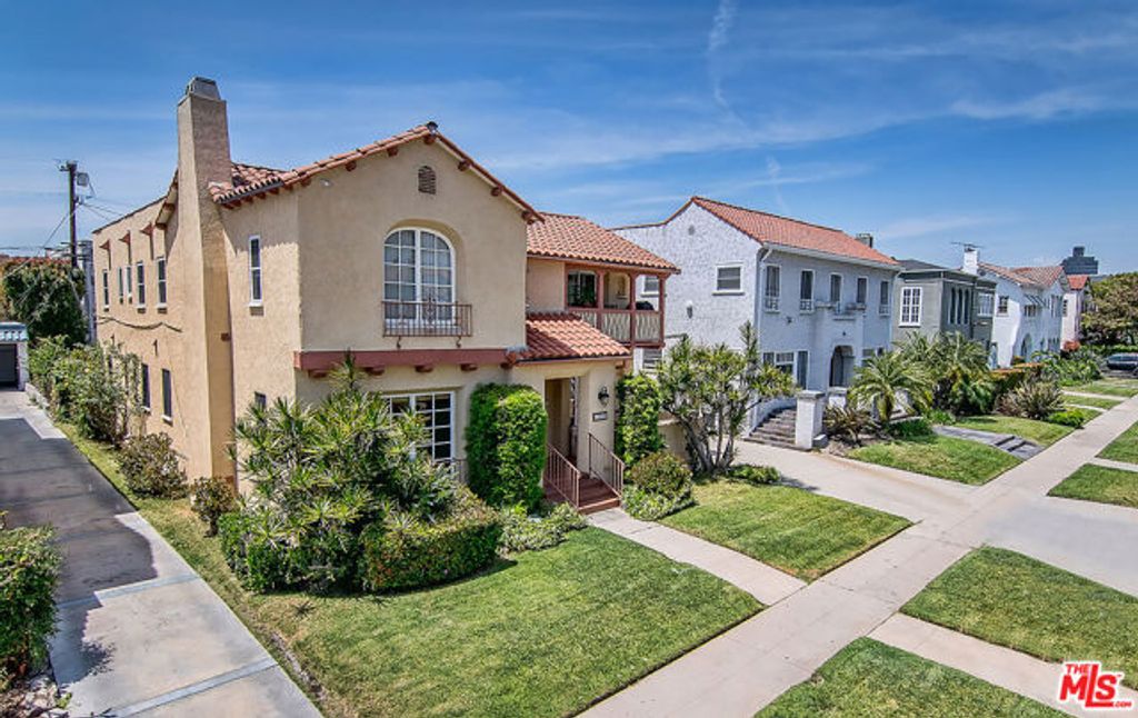 1071 S CLOVERDALE Avenue, Los Angeles, CA 90019