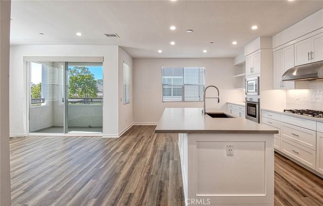 1182 Winslow Lane, Newport Beach, CA 92660