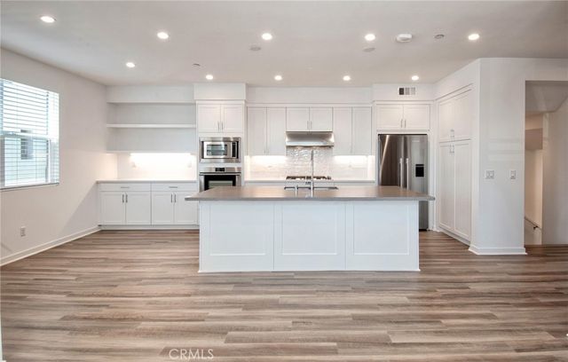 1182 Winslow Lane, Newport Beach, CA 92660