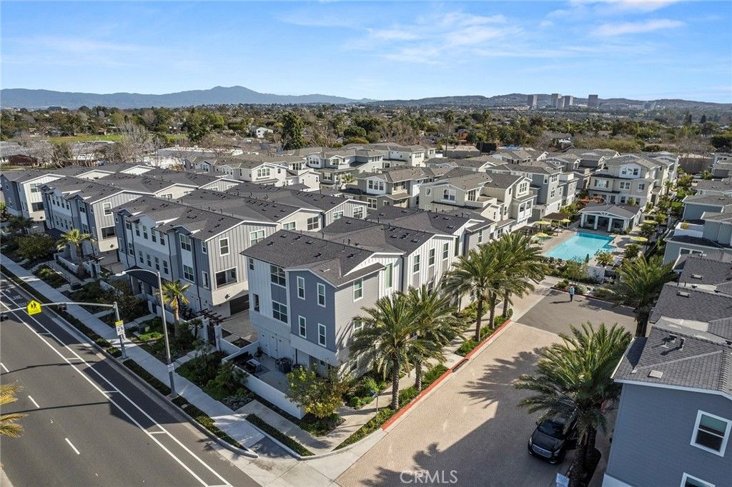 1182 Winslow Lane, Newport Beach, CA 92660