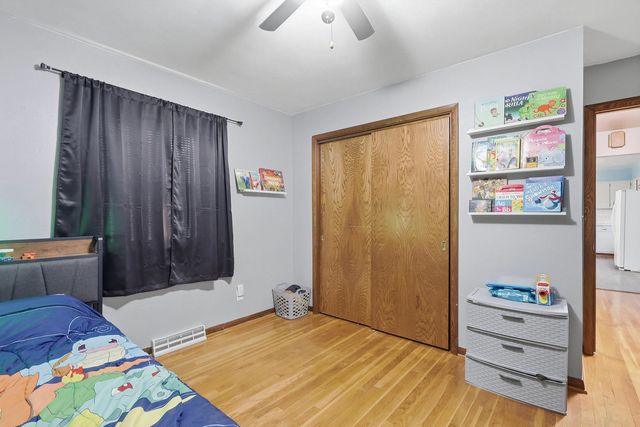 1126 13th Street, Silvis, IL 61282