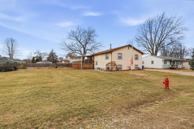 1126 13th Street, Silvis, IL 61282