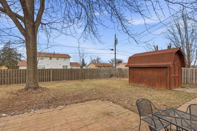 1126 13th Street, Silvis, IL 61282