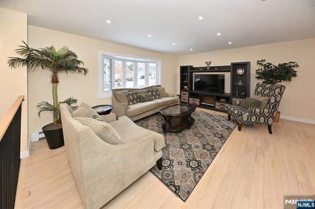 83 Cottage Place, Westwood, NJ 07675