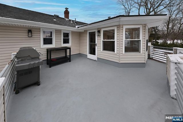 83 Cottage Place, Westwood, NJ 07675