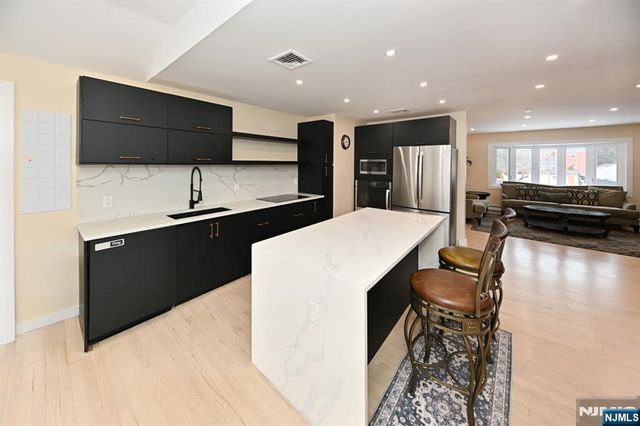 83 Cottage Place, Westwood, NJ 07675