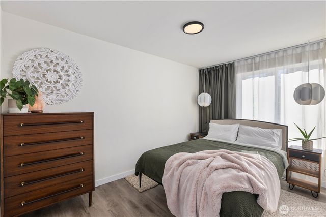 9624 Linden Avenue N, Seattle, WA 98103