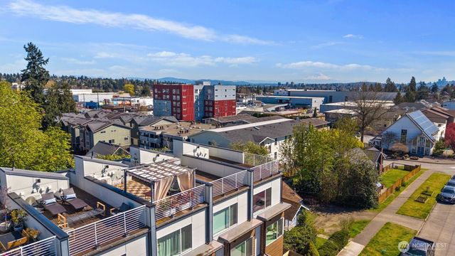 9624 Linden Avenue N, Seattle, WA 98103