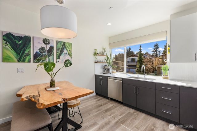 9624 Linden Avenue N, Seattle, WA 98103