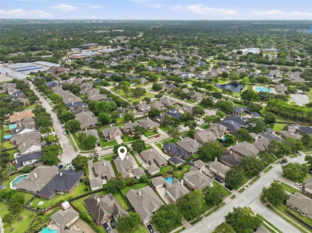 6163 Sheffield Lane, League City, TX 77573