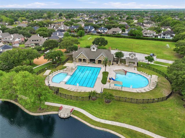 6163 Sheffield Lane, League City, TX 77573