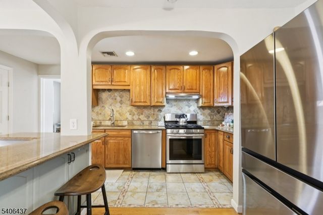 21 Rowe St, Bloomfield Twp., NJ 07003