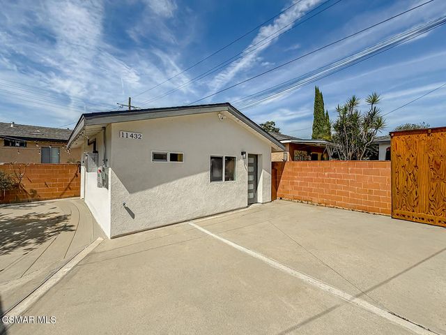 11432 Acala Avenue, San Fernando, CA 91340