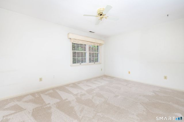 16 Tunxis Village 16, Farmington, CT 06032