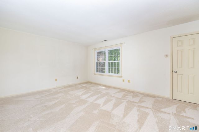 16 Tunxis Village 16, Farmington, CT 06032