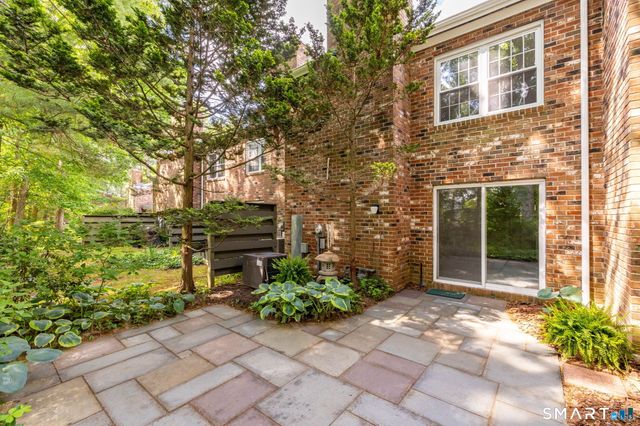 16 Tunxis Village 16, Farmington, CT 06032
