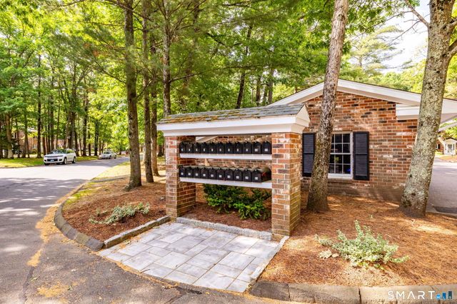 16 Tunxis Village 16, Farmington, CT 06032