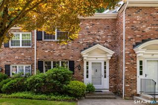 16 Tunxis Village 16, Farmington, CT 06032