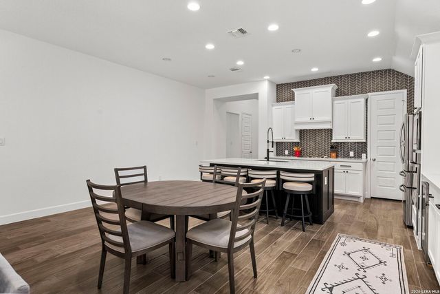 1919 Dalhart, San Antonio, TX 78253