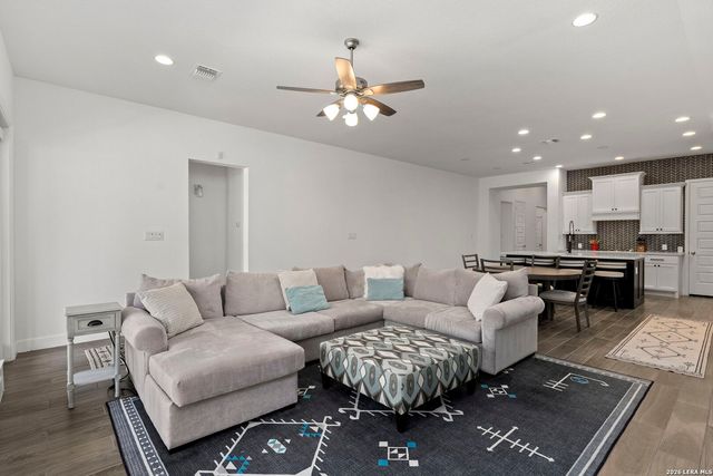 1919 Dalhart, San Antonio, TX 78253