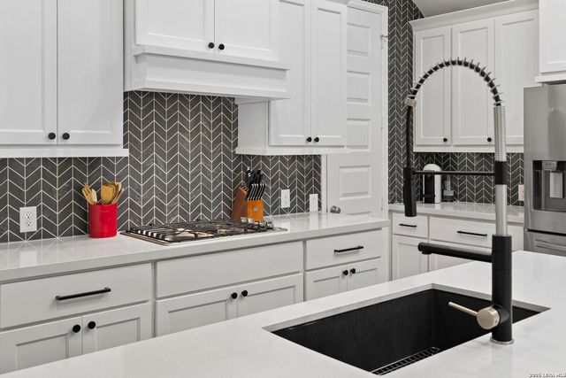 1919 Dalhart, San Antonio, TX 78253