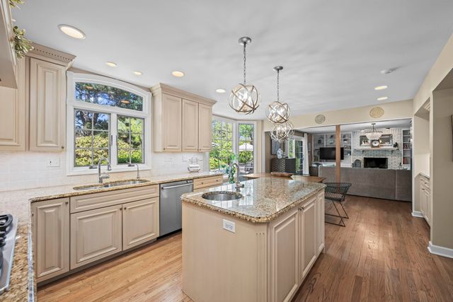 508 W MARION Street, Prospect Heights, IL 60070