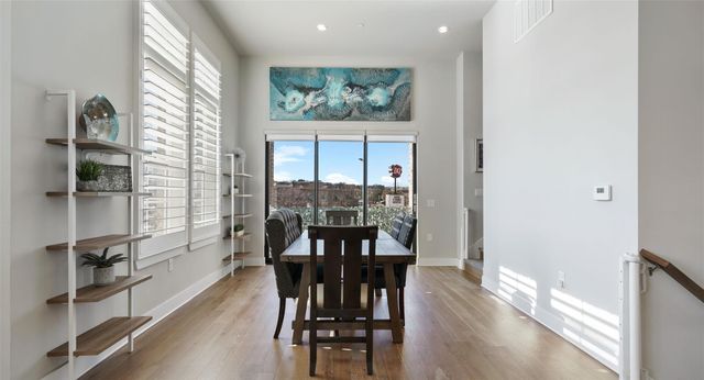 1411 Town Creek DR 4, Austin, TX 78741