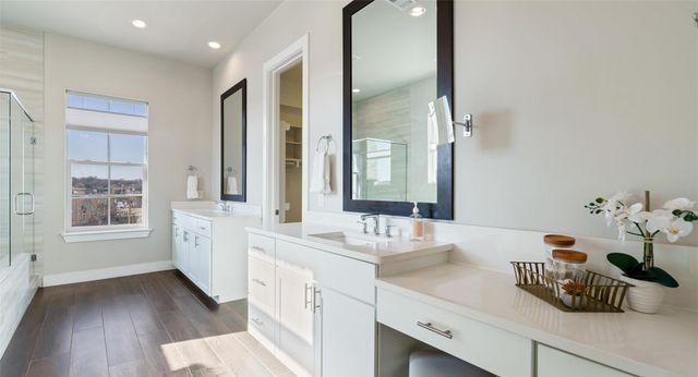 1411 Town Creek DR 4, Austin, TX 78741