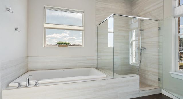1411 Town Creek DR 4, Austin, TX 78741