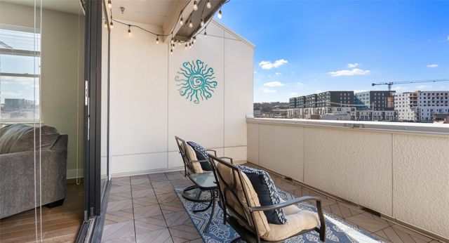 1411 Town Creek DR 4, Austin, TX 78741