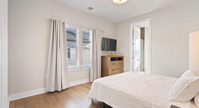 1411 Town Creek DR 4, Austin, TX 78741